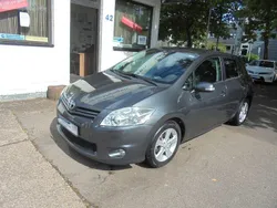 Grau Gebraucht 2012 Toyota Auris Travel Limousine | 5.350 € (Fairer Preis)