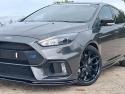 Grau Gebraucht 2017 Ford Focus RS Limousine | 31.000 €