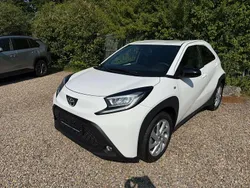 040 schneeweiß Gebraucht 2024 Toyota Aygo Comfort Kleinwagen | 16.750 € (Fairer Preis)