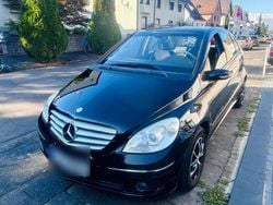 Schwarz Gebraucht 2005 Mercedes B170 Van / Kleinbus | 2.599 € (Fairer Preis)