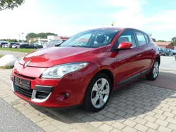 Rot Gebraucht 2009 Renault Mégane III Expression Limousine | 5.590 € (Etwas zu teuer)