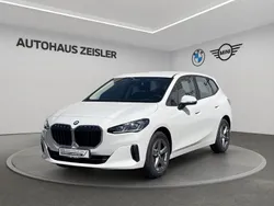 Alpinweiß uni Gebraucht 2024 BMW 216 Active Tourer Van / Kleinbus | 26.980 € (Guter Preis)
