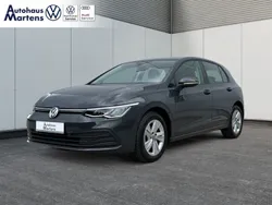 Uranograu Gebraucht 2022 VW Golf VIII Life Limousine | 21.980 € (Guter Preis)
