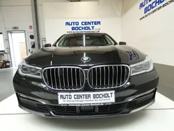 Black sapphire metallic Gebraucht 2018 BMW 740 Limousine | 25.400 € (Guter Preis)
