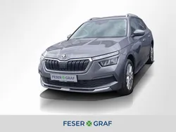 Graphitegrau metallic Gebraucht 2022 Skoda Kamiq Style SUV | 18.740 € (Guter Preis)
