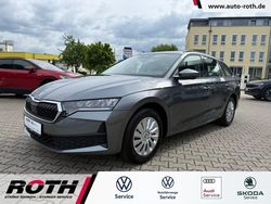 Grau Gebraucht 2024 Skoda Octavia Essence Kombi | 26.990 € (Fairer Preis)