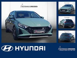Mangrove green / mic Gebraucht 2024 Hyundai i20 Prime Kleinwagen | 18.450 € (Superpreis)