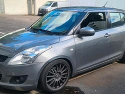 Grau Gebraucht 2011 Suzuki Swift Limousine | 4.499 € (Fairer Preis)