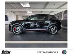 Schwarz (nero tortona uni) Neu 2025 Alfa Romeo Junior Veloce SUV | 33.970 € (Fairer Preis)