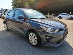 Grau Gebraucht 2023 Kia Rio Edition 7 Kleinwagen | 13.990 € (Fairer Preis)