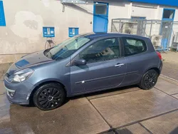 Blau Gebraucht 2005 Renault Clio III Kleinwagen | 1.000 €