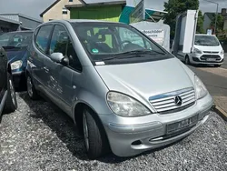 Silber Gebraucht 2001 Mercedes A140 Elegance Limousine | 2.222 €