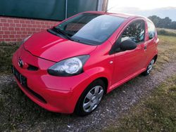 Rot Gebraucht 2008 Toyota Aygo Kleinwagen | 1.350 € (Fairer Preis)