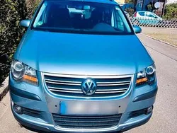 Grau Gebraucht 2007 VW Touran Van / Kleinbus | 5.500 € (Etwas zu teuer)