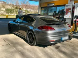 Grau Gebraucht 2014 Porsche Panamera Turbo Chrono Limousine | 32.399 € (Fairer Preis)