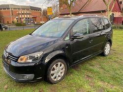 Schwarz Gebraucht 2014 VW Touran Cup Van / Kleinbus | 7.950 € (Guter Preis)