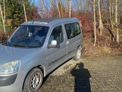 Grau Gebraucht 2004 Citroën Berlingo Van / Kleinbus | 999 € (Superpreis)