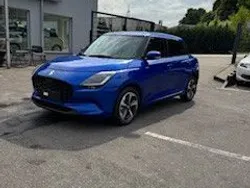 Blau Neu 2024 Suzuki Swift Comfort Limousine | 18.990 €