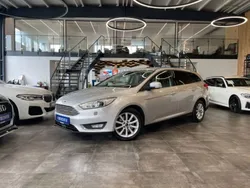 Silber Gebraucht 2015 Ford Focus Titanium Kombi | 6.999 € (Guter Preis)