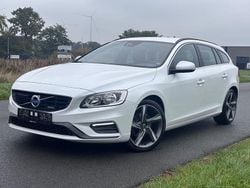 Weiß Gebraucht 2015 Volvo V60 R-Design Kombi | 6.250 € (Guter Preis)