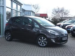 Braun Gebraucht 2016 Hyundai ix20 Van / Kleinbus | 14.950 € (Teuer)