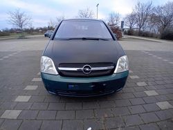 Grün Gebraucht 2003 Opel Meriva Van / Kleinbus | 1.500 € (Guter Preis)