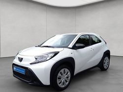 Schneeweiß Gebraucht 2025 Toyota Aygo X Business Edition SUV | 19.630 € (Teuer)