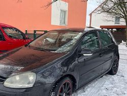 Schwarz Gebraucht 2003 VW Golf Limousine | 2.400 € (Fairer Preis)