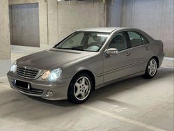 Grau Gebraucht 2004 Mercedes C200 Elegance Limousine | 5.699 € (Etwas zu teuer)