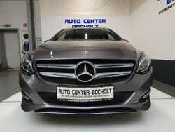Grau Gebraucht 2018 Mercedes B200 Urban Van / Kleinbus | 17.700 € (Fairer Preis)