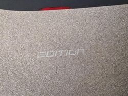 Grau Gebraucht 2023 VW Multivan Edition Van | 49.500 € (Teuer)