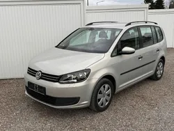 Silber Gebraucht 2011 VW Touran Trendline Van / Kleinbus | 5.600 € (Fairer Preis)