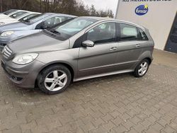 Grau Gebraucht 2008 Mercedes B150 Van / Kleinbus | 2.500 € (Superpreis)