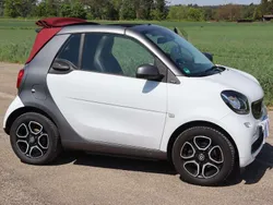 Weiß Gebraucht 2017 Smart ForTwo Cabrio Passion Cabrio | 11.899 € (Fairer Preis)