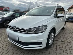 Weiß Gebraucht 2016 VW Touran Van / Kleinbus | 13.500 € (Etwas zu teuer)