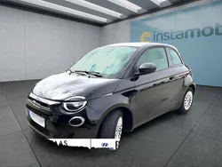 Schwarz Gebraucht 2022 Fiat 500e Action Kleinwagen | 15.499 € (Etwas zu teuer)