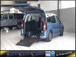 Blau Gebraucht 2018 Peugeot Partner Tepee Active Van / Kleinbus | 22.990 €