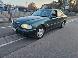 Grün Gebraucht 1999 Mercedes C180 Limousine | 2.699 € (Superpreis)