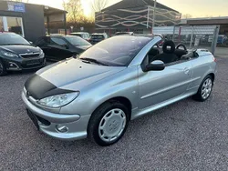 Grau Gebraucht 2004 Peugeot 206 CC Filou Cabrio | 2.990 € (Teuer)