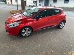 Rot Gebraucht 2012 Renault Clio IV Kleinwagen | 5.500 € (Etwas zu teuer)