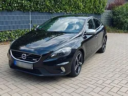 Schwarz Gebraucht 2013 Volvo V40 R-Design Kombi | 12.400 € (Fairer Preis)