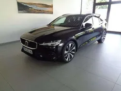 Schwarz Gebraucht 2024 Volvo V60 Plus Kombi | 37.450 € (Guter Preis)