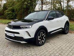 Weiß jade weiss/arktis weiss (metallic) Gebraucht 2022 Opel Mokka Elegance SUV | 22.700 € (Fairer Preis)