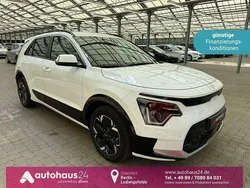 Weiß Gebraucht 2023 Kia e-Niro Vision SUV | 26.690 € (Guter Preis)