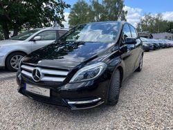 Schwarz Gebraucht 2014 Mercedes B180 Van / Kleinbus | 11.700 € (Fairer Preis)