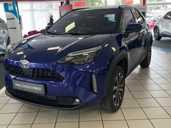 Blau Neu 2025 Toyota Yaris Cross SUV | 32.280 € (Etwas zu teuer)