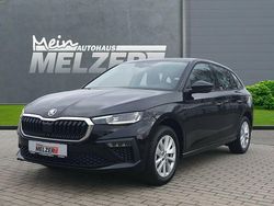 Schwarz (schwarzmagic perleffekt) Gebraucht 2024 Skoda Scala Selection Kleinwagen | 26.880 € (Teuer)