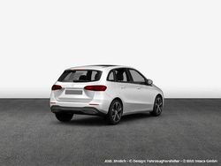 Polarweiß Gebraucht 2024 Mercedes B200 Van / Kleinbus | 34.410 € (Teuer)