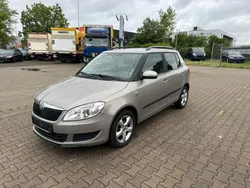 Grau Gebraucht 2011 Skoda Fabia Kombi | 2.500 € (Fairer Preis)