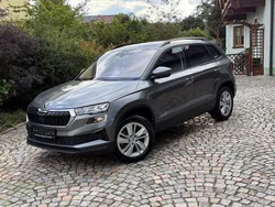 Grau Gebraucht 2024 Skoda Karoq Selection SUV | 28.880 € (Superpreis)